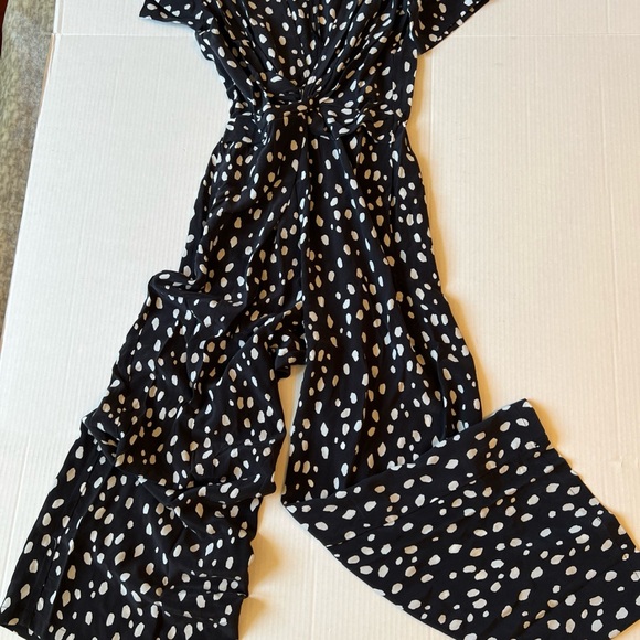 AMOUR VERT Sz XS Fantasia Washable 100% Silk Jumpsuit Black White NWT - Picture 6 of 16